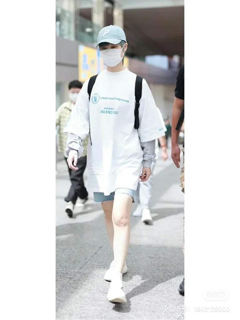 # Balenciaga/ # T Same Style